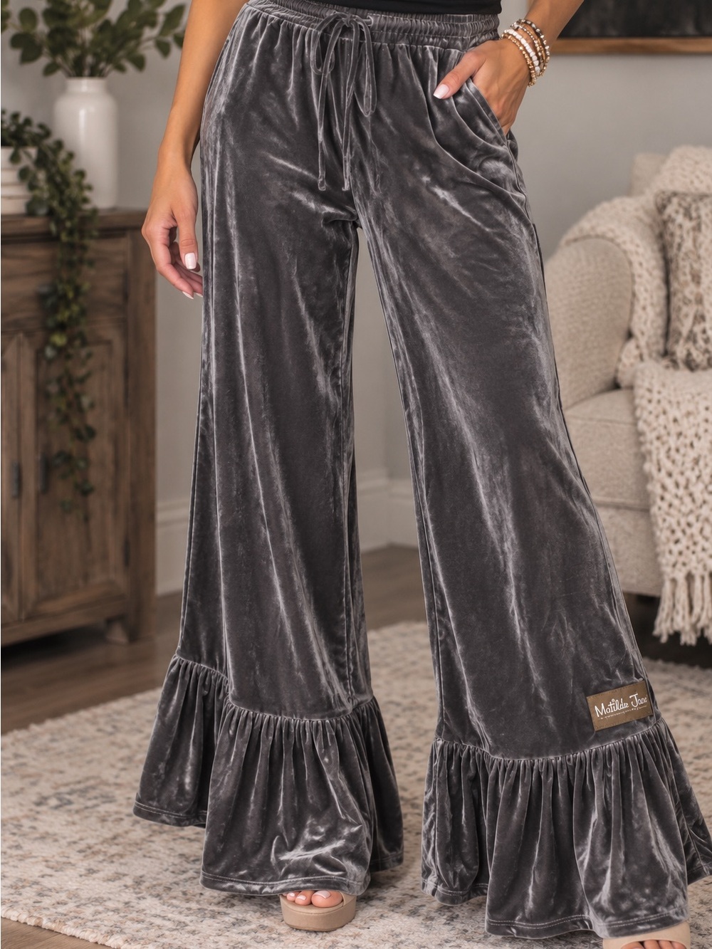 Matilda Jane Charcoal Velvet Ruffle Wide-Leg Pants size large